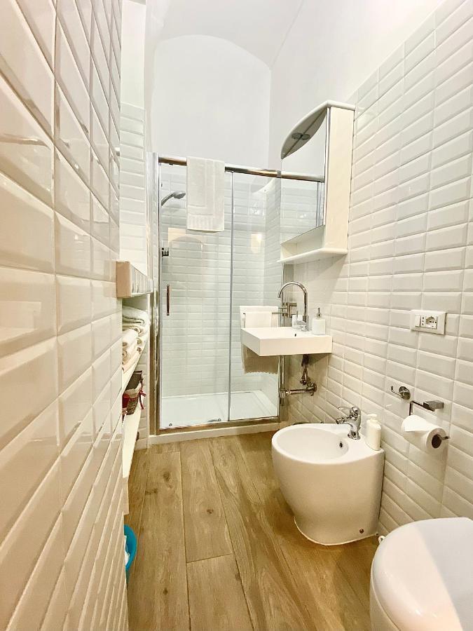 Exquisitely Renovated And Centrally Located Apartment With Free Parking Turin Bagian luar foto